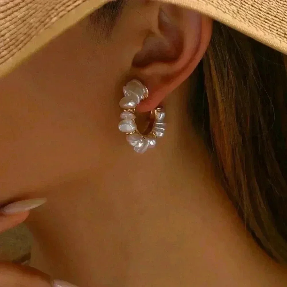 Women's Bohemian Style Baroque Pearl-like hoop Earrings